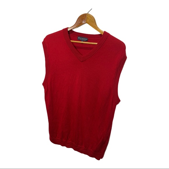 HART SCHAFFNER MARX 100% EXTRA FINE WOOL  RED RIBBED V-NECK SWEATER VEST - Picture 13 of 15